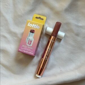 Tarte plumping lips & Lottie cheek tint